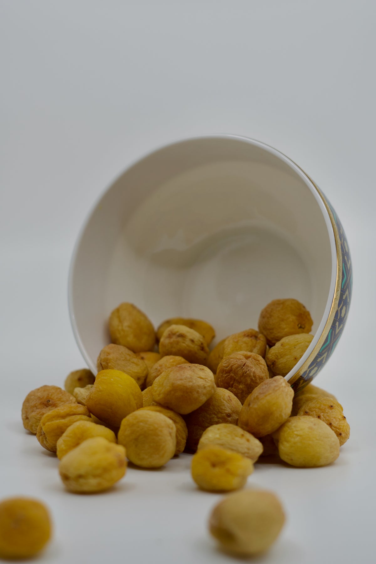 Kangina Afghan Dried Apricot With Seed – Kishta Shakar Para | Sun-Dried | 250g (0.55 lb)