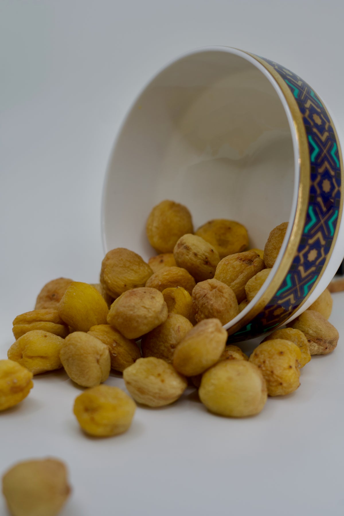 Kangina Afghan Dried Apricot With Seed – Kishta Shakar Para | Sun-Dried | 250g (0.55 lb)